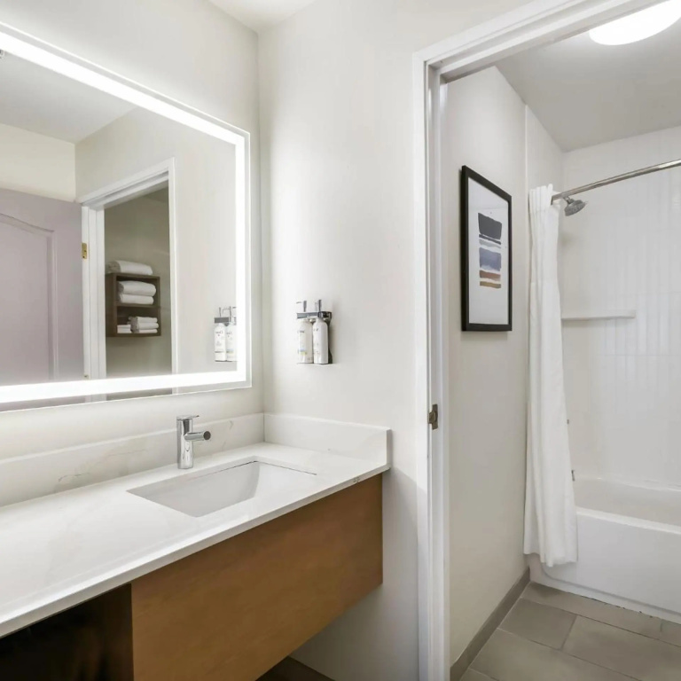 Staybridge Suites Toledo/Maumee by IHG