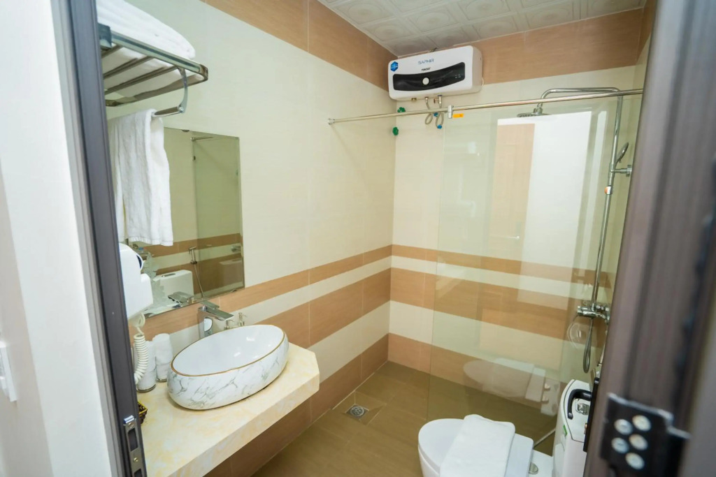 Khách sạn Hoàng Yến