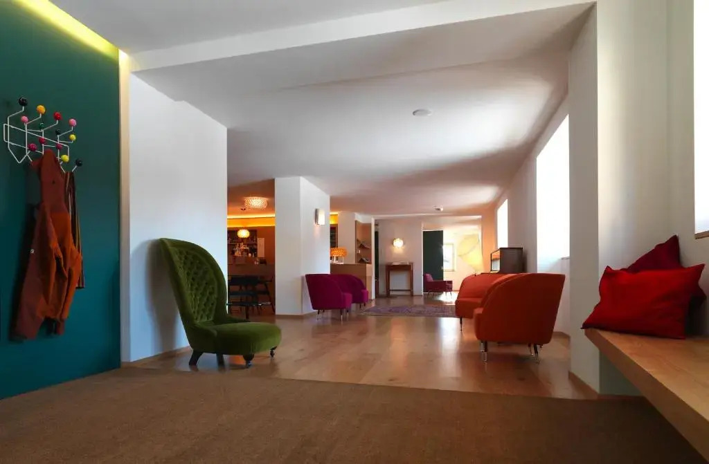 Azalea Park Hotel