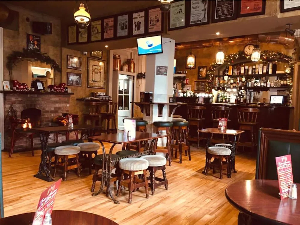 Brogans Bar & Hotel