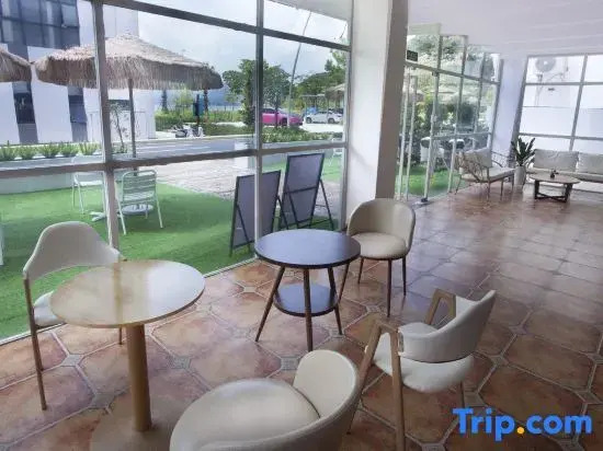 Shenzhen Lechao Homestay (Judiaosha Yangmeikeng Branch)