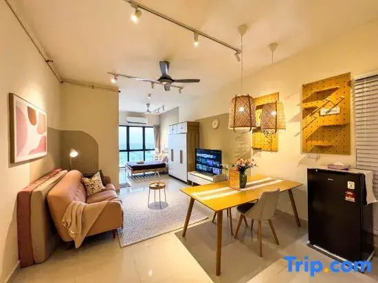 Transit and rest in Centre of Sepang - 24hrs Taxi, Restaurant