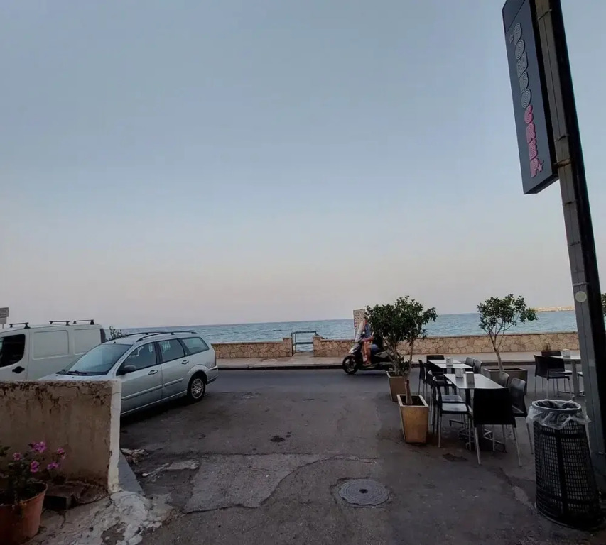 House Front Beach 300mt From Sea