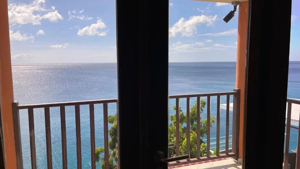 Lagun Ocean View Villa with Own Private Beach