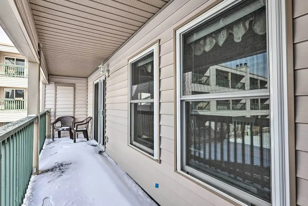 Pool Access & Slope Views: Beech Mtn Condo!