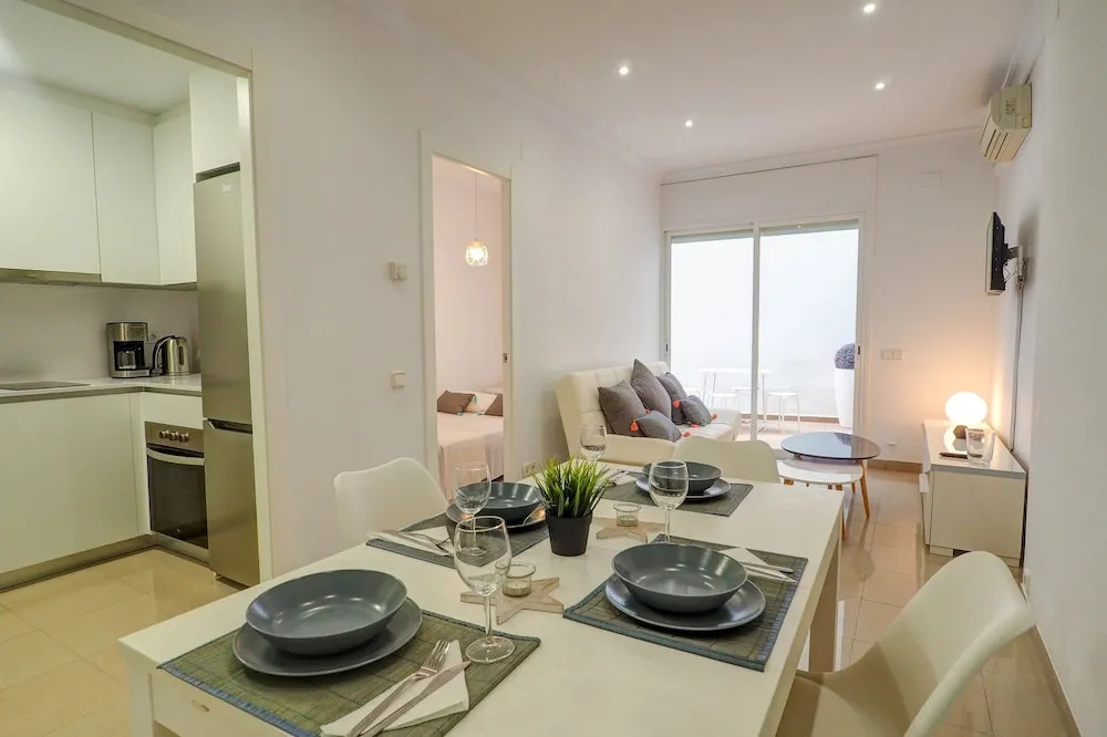 White Center Apartment by Hello Apartments Sitges