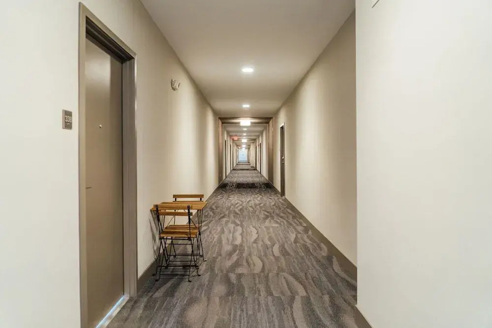 Bright Stylish 2BR Apt in Oak Brook