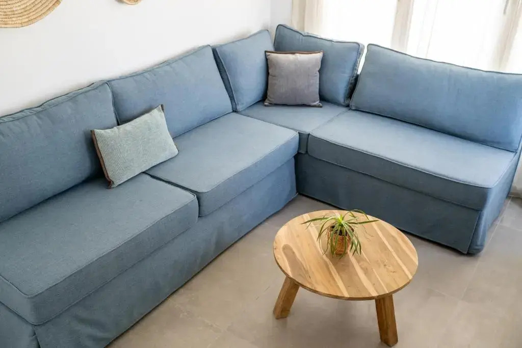 Thira Gold Suites