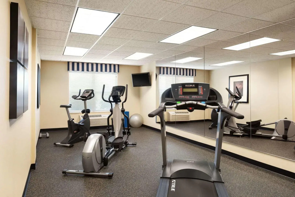 Country Inn & Suites by Radisson, Shoreview-Mounds View, MN