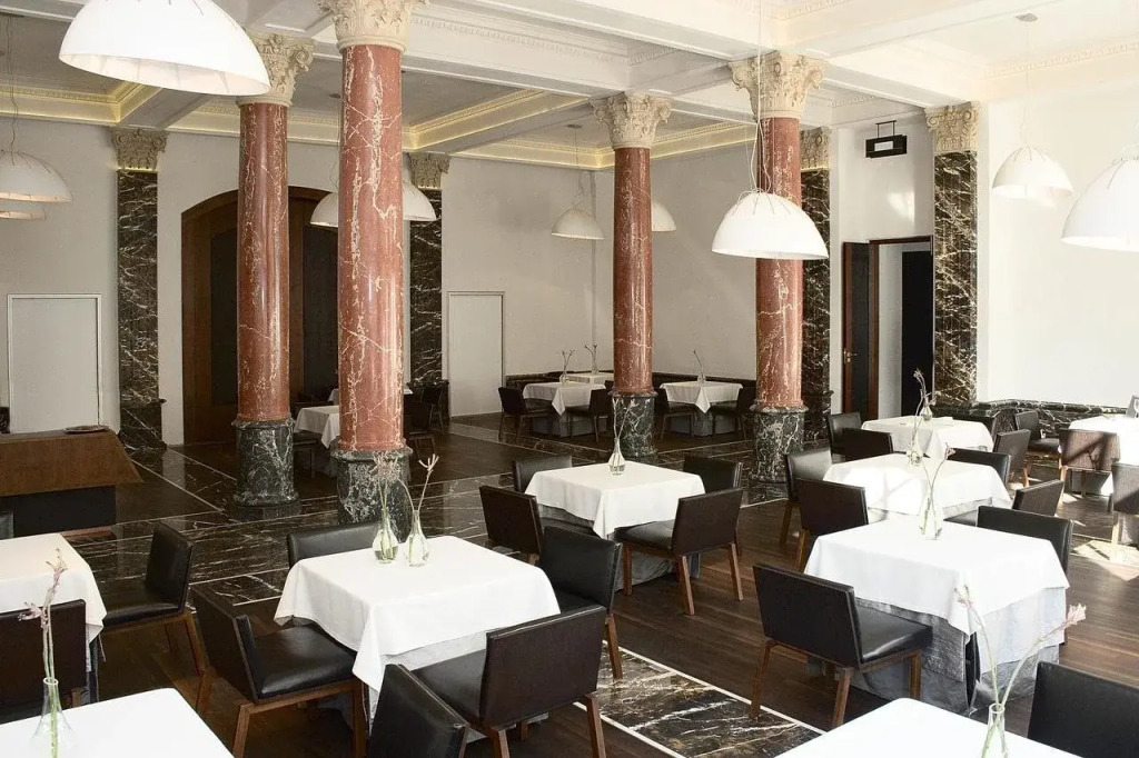 Hotel Monopol