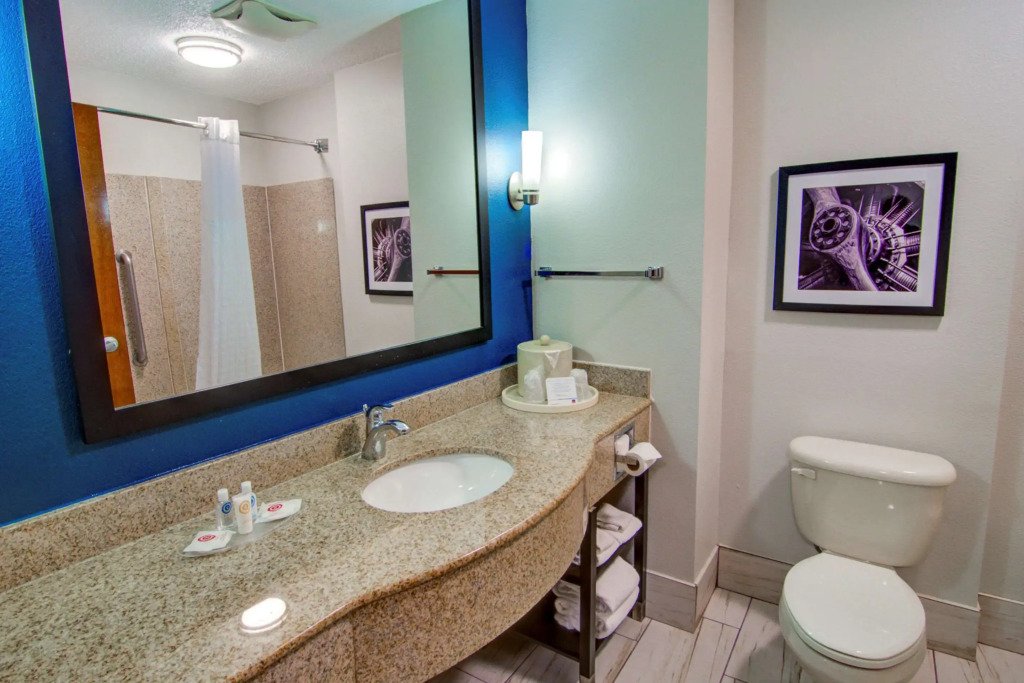 Comfort Suites Newport News Airport