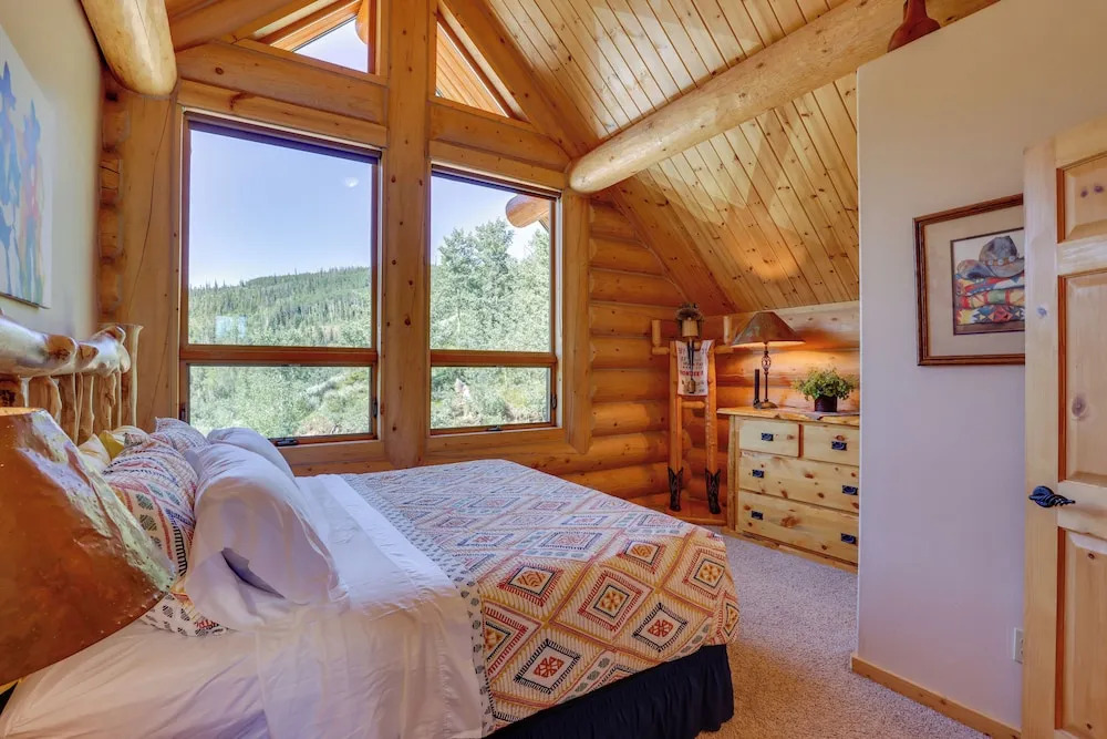 7 Mi to Granby Ranch: Secluded Cabin w/ Mtn Views!