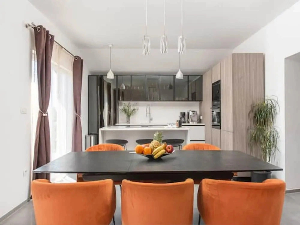 Famliy Holiday Villa Near Sea