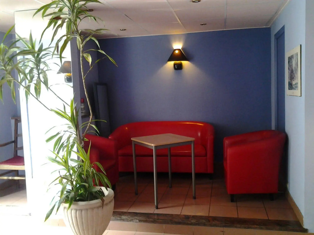 ModernHôtel - Centre ville - Gare SNCF