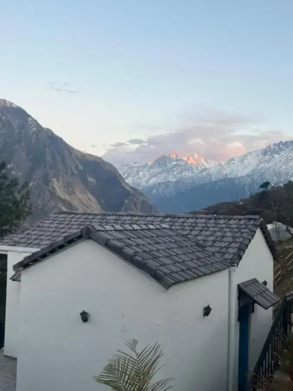 Faraway Cottages, Auli