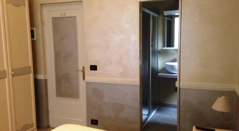 Hotel Lux