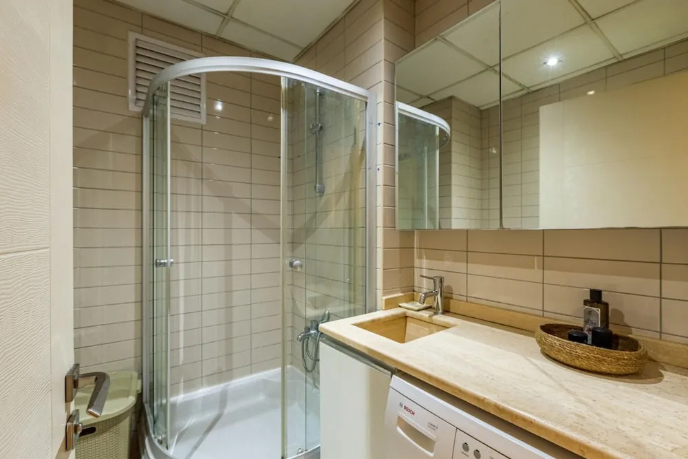 Cozy Flat Near Nisantasi and Trendy Attractions