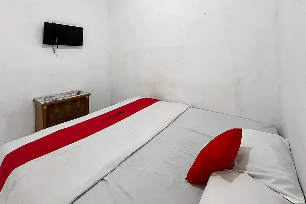 RedDoorz @ Penginapan Bunda Pelabuhanratu