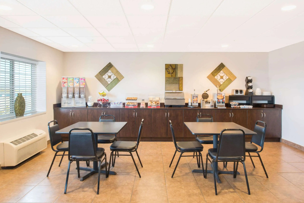 Microtel Inn & Suites by Wyndham Quincy Downtown - River Area