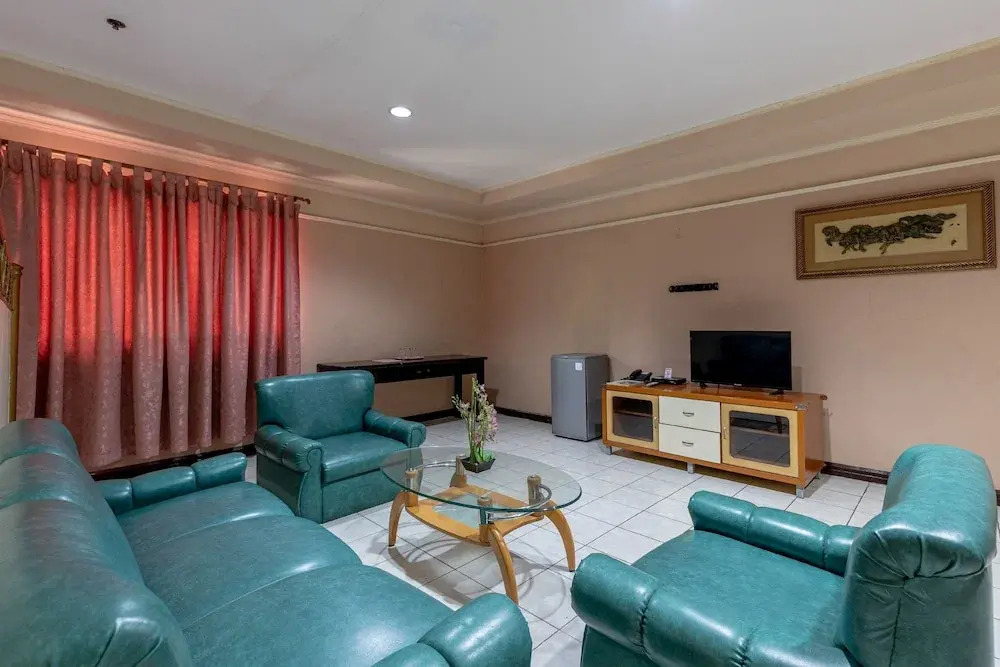 Check Inn Bacolod by RedDoorz