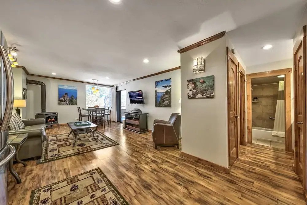 207 Lakeland - 1 Br Condo