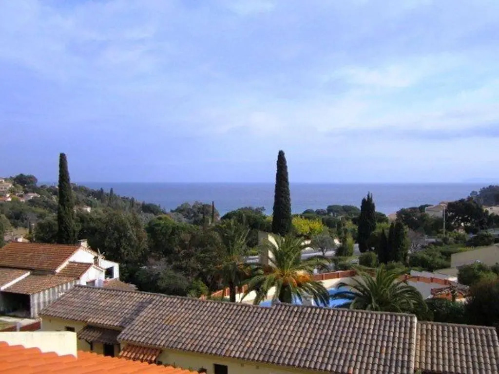 Appartement Le Lavandou, 3 pièces, 6 personnes - FR-1-251-44