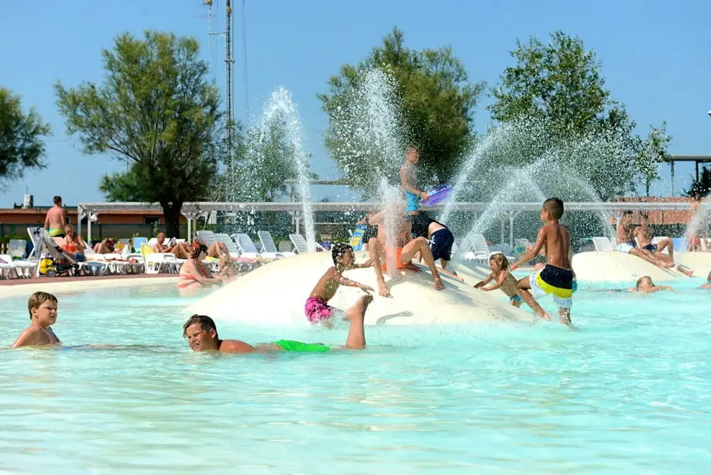 Barricata Holiday Village