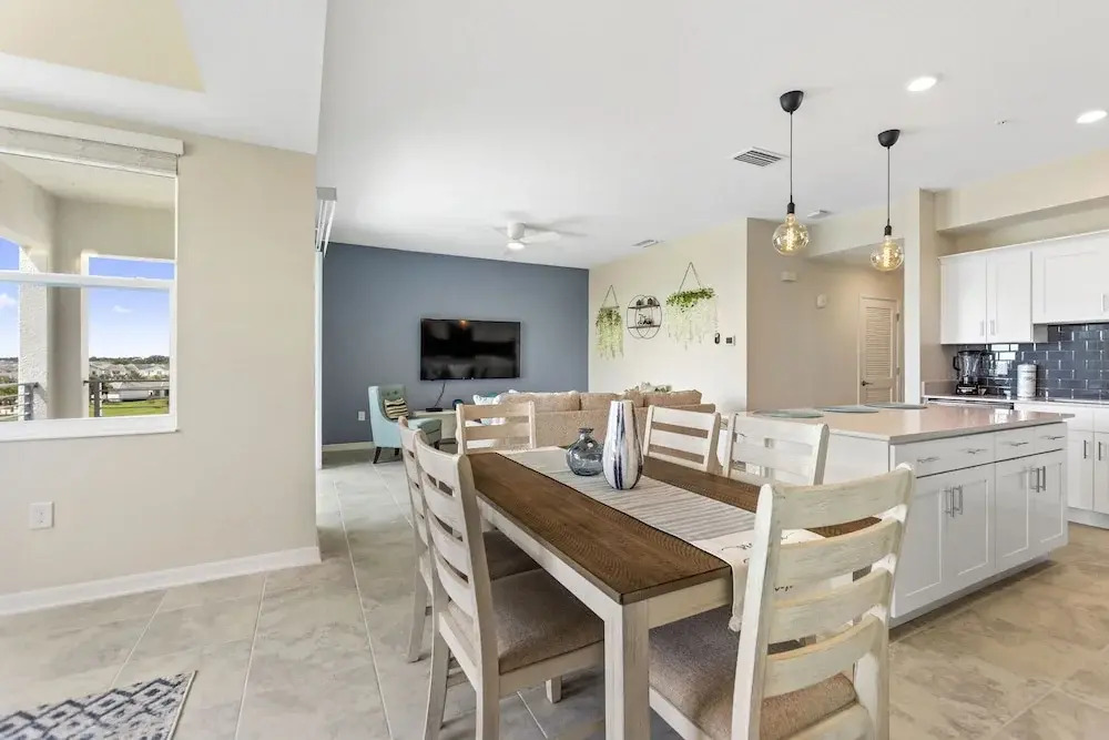 Cafe Lilly - Storey Lake By Shine Villas! #714 2 Bedroom Condo