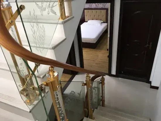 Cangnan Moon Bay Supermarket Hotel