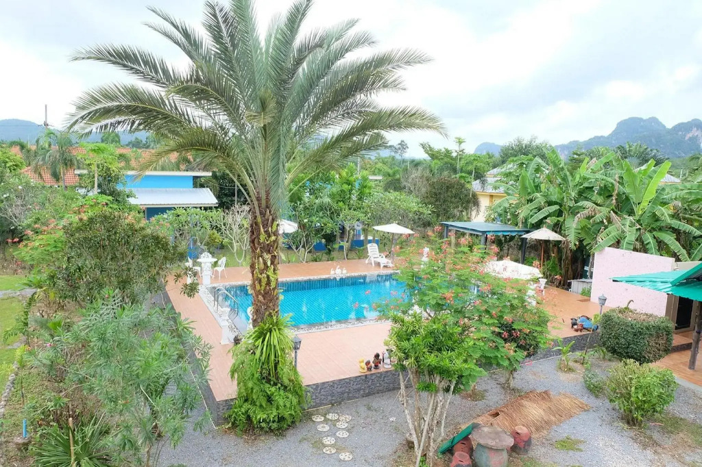 OYO 967 Andathien Pool Villa Aonang