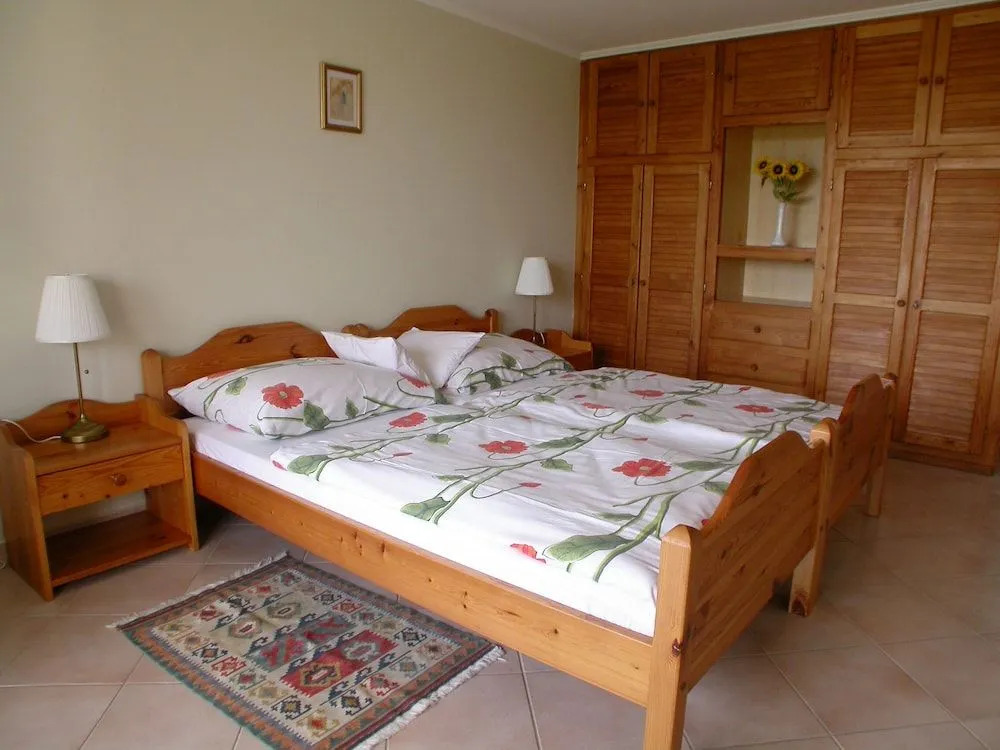 Hevizquelle Apartments