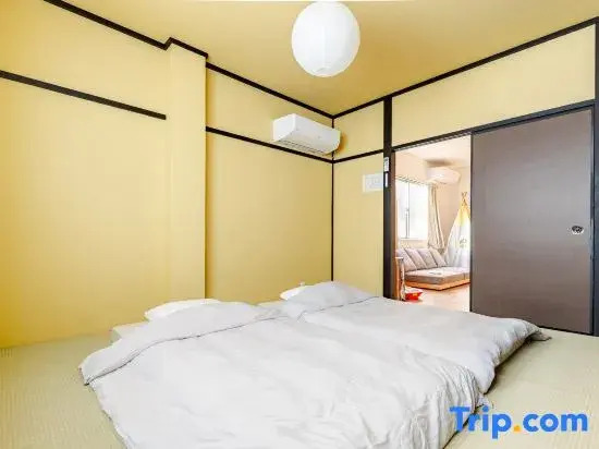 [Near USJ] For group trips! Roomy 4-story building with projector terrace near the station [for 12]