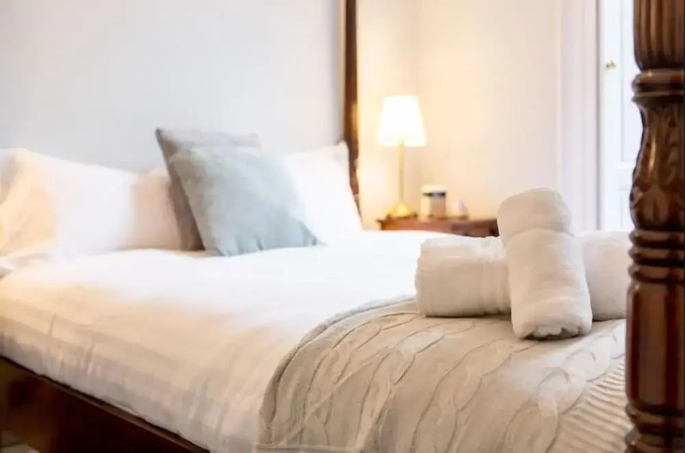 JOIVY Converted Flat in Historic Building in Desirable New Town