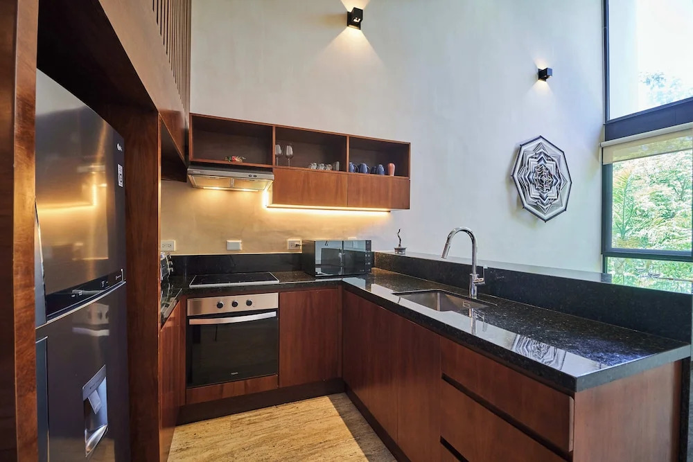 Luxury Penthouse in Aldea Zama, private pool and rooftop, 24 7 security in a gated community