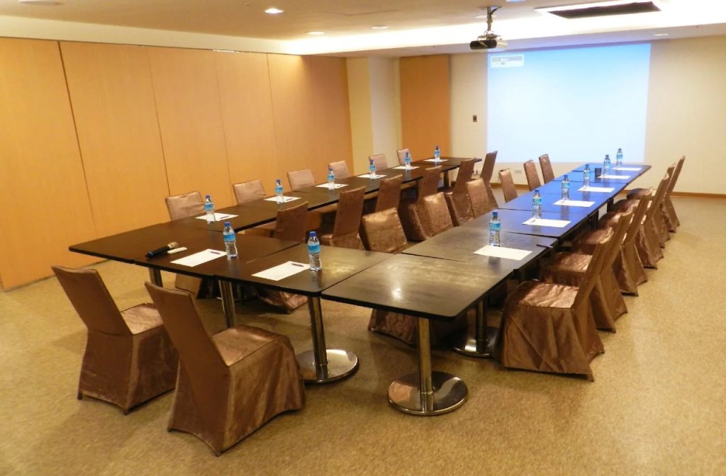 Holiday Inn Express Taipei Train Station by IHG