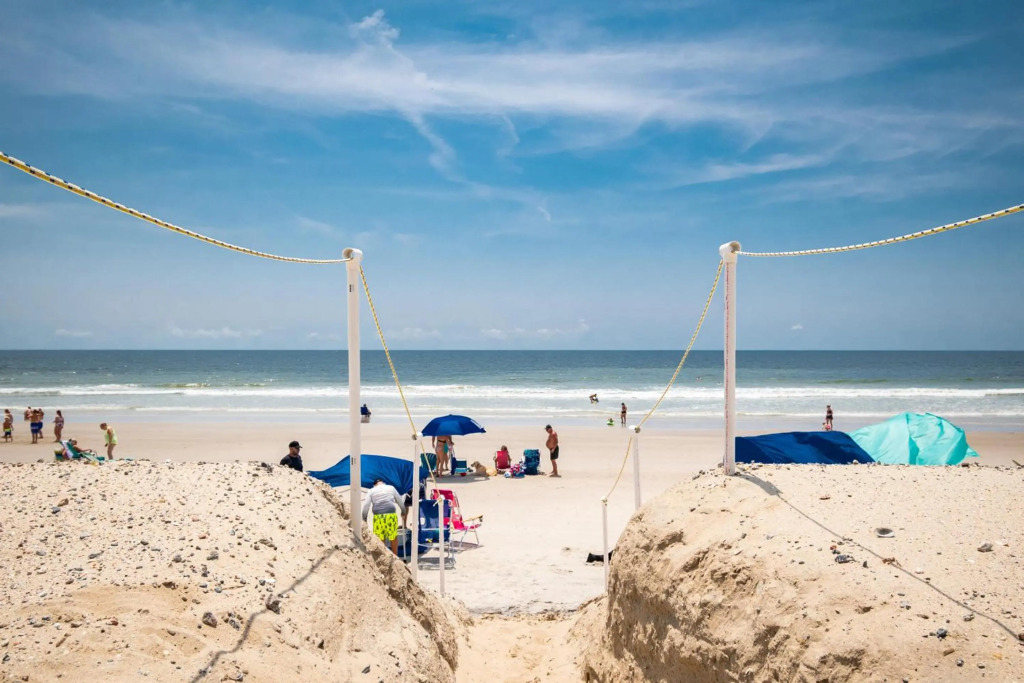 Absolute Beach by Oak Island Accommodations