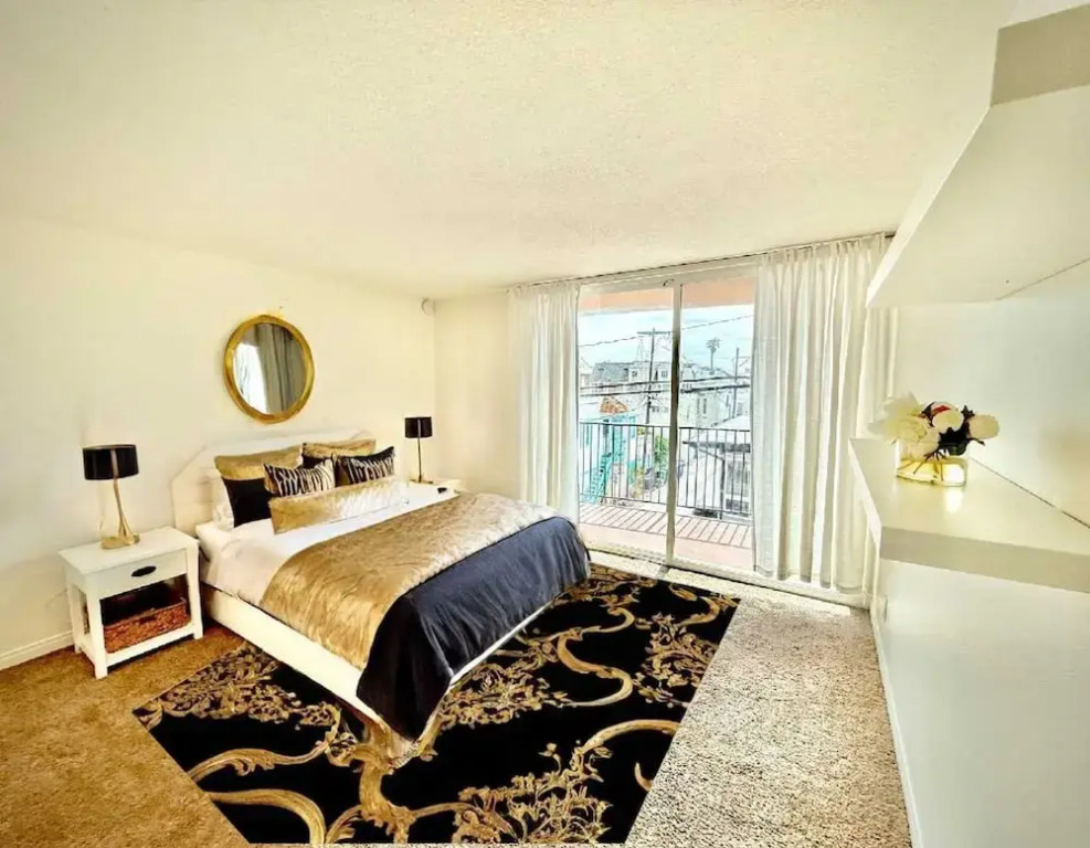 Mission Beach Bayfront Two-story bay View Condo