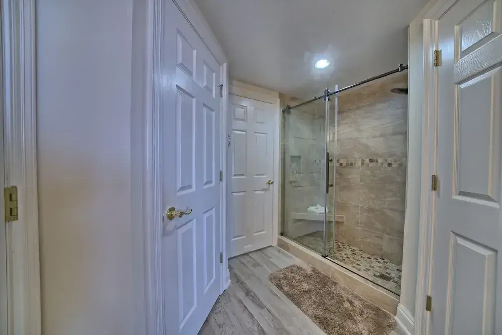 Marvelous Condo with Beachside Pool and Free Poolside WiFi - Unit 0902 by RedAwning
