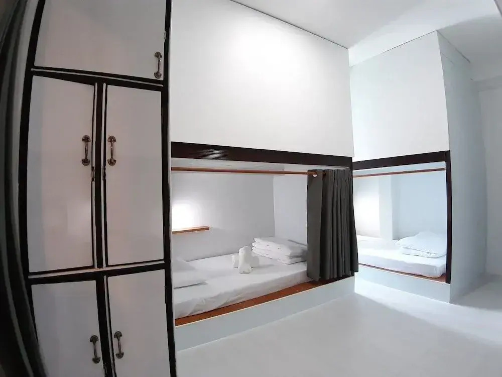 OYO 544 Sleep Sloth Hostel