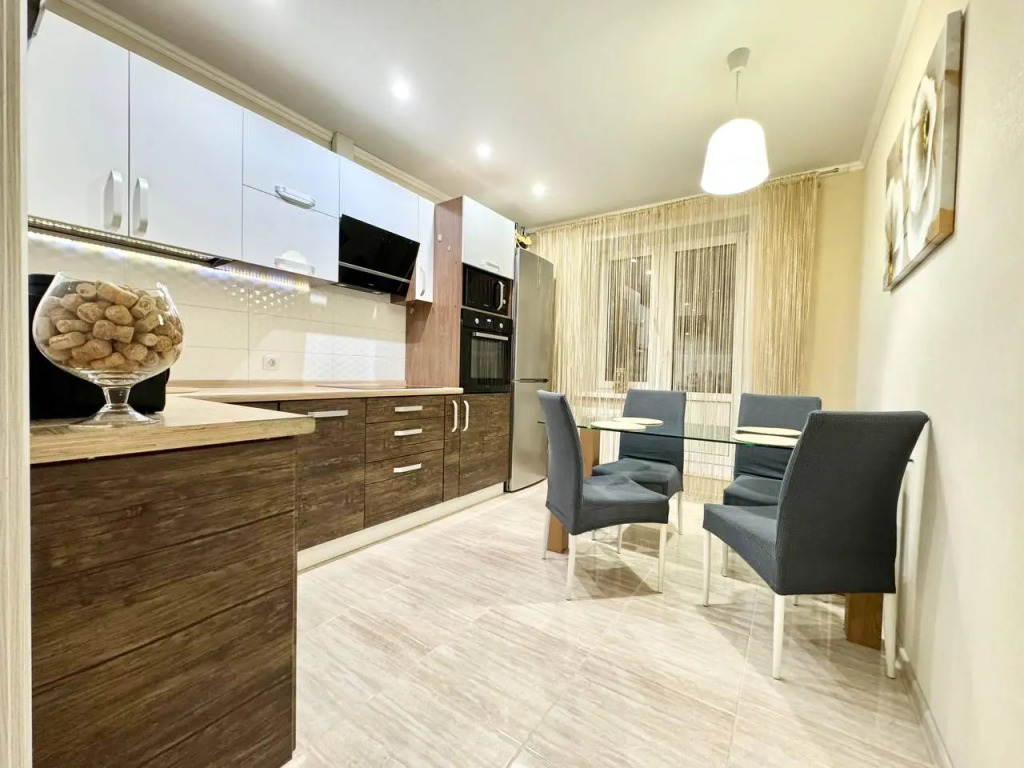Rental Family Rooms (Рентал Фэмили Румс) на Олимпийском бульваре 12