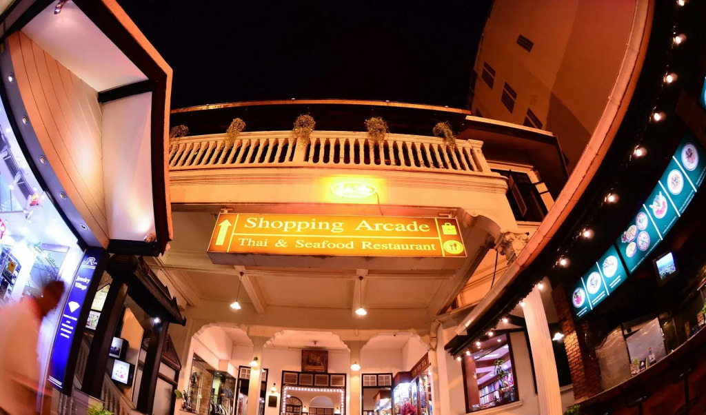 Silom Village Inn