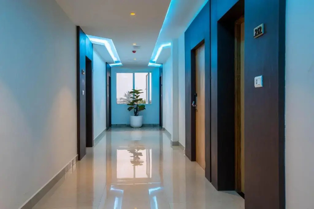HOTEL BLUEMOON