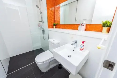 Arcoris Mont Kiara next 163plaza 1-4Pax one plus one Bedroom