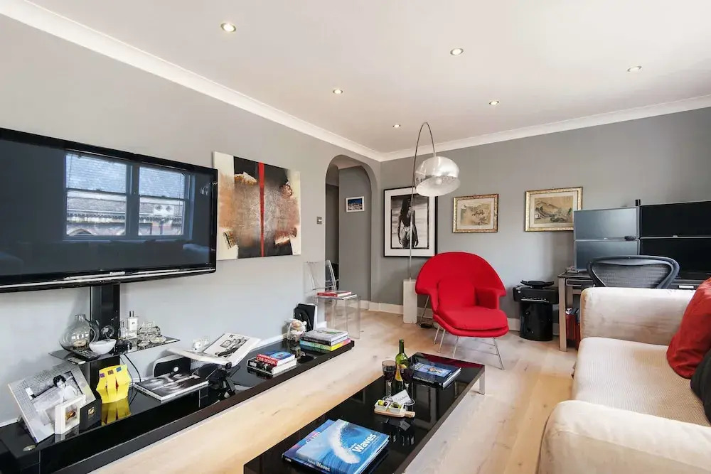 The Modern Gloucester Road Gem - FVE