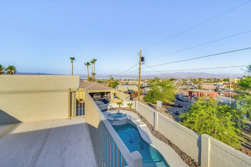 Pool & Rooftop Deck: Luxe Lake Havasu Getaway!