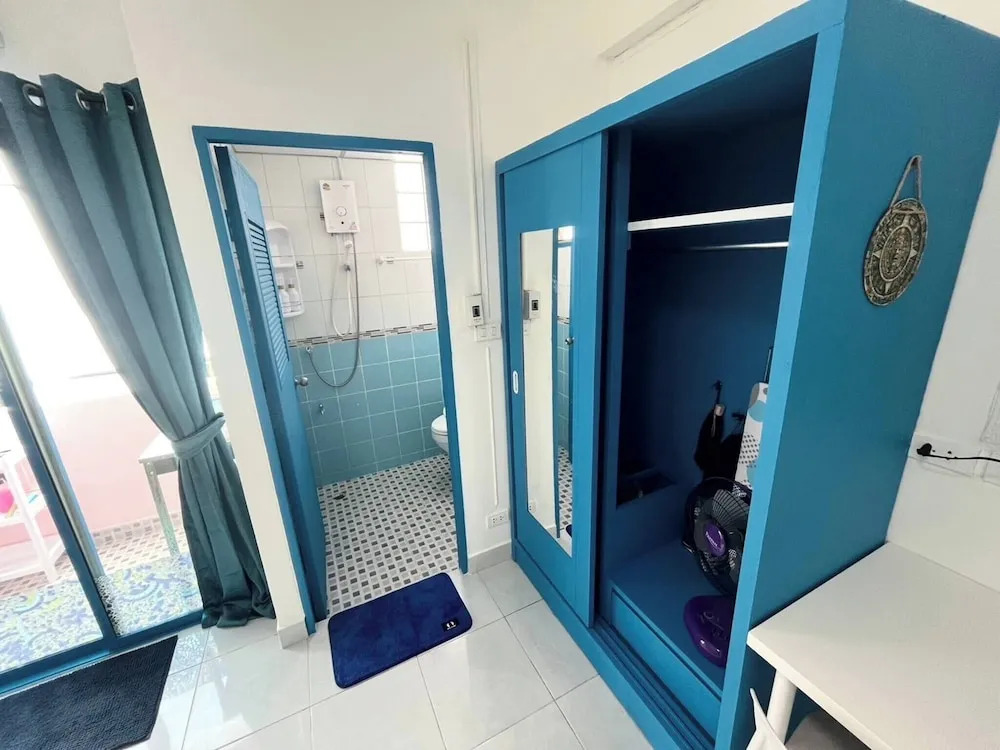401 Budget Room Utilities Wifi Balcony in Ratchada
