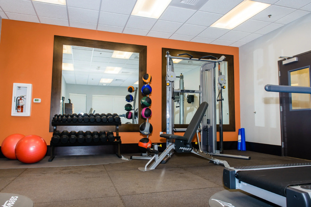 Holiday Inn Express Hotel & Suites Austin NW - Arboretum Area by IHG