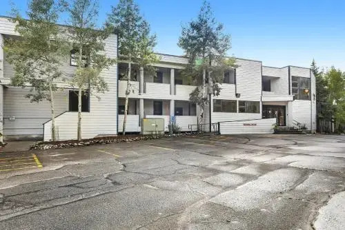 River Bank Lodge 2914