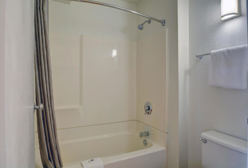 Best Western Camelot Inn