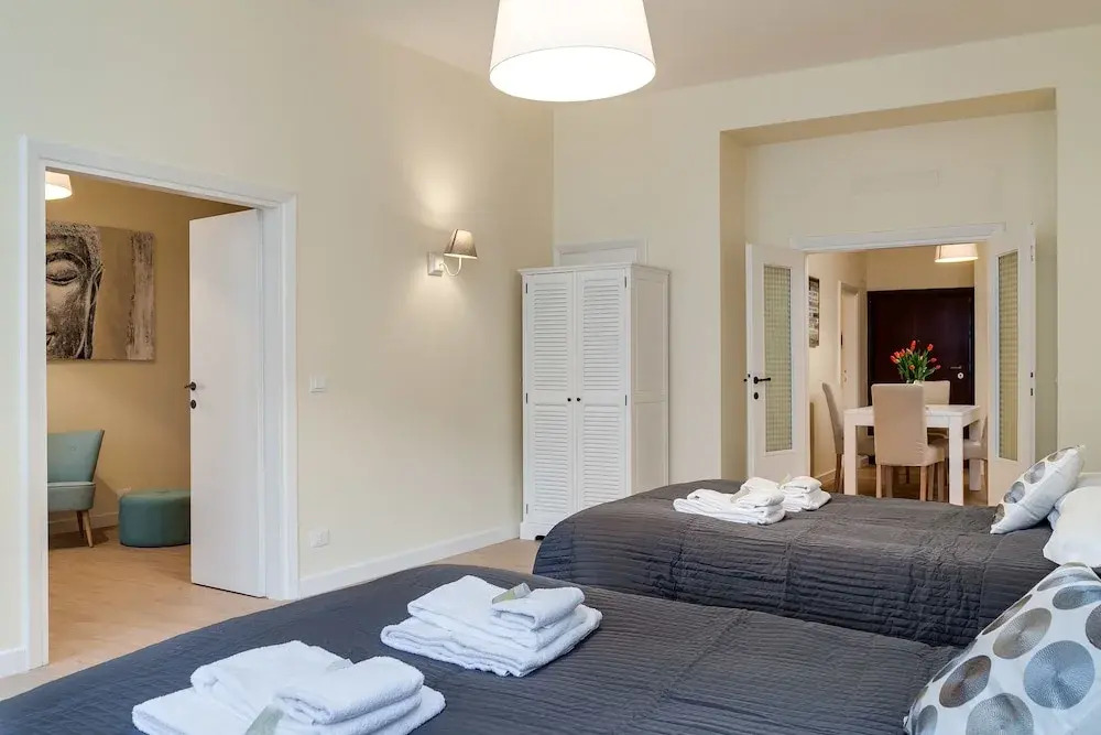 Travel & Stay - Sistina